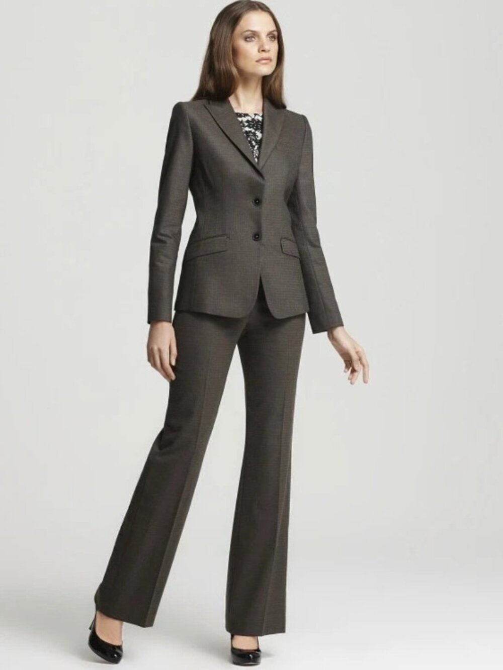 SET ELIE TAHARI Kimberly stretch wool jacket and pants (C 18.5in/W 16.25in)